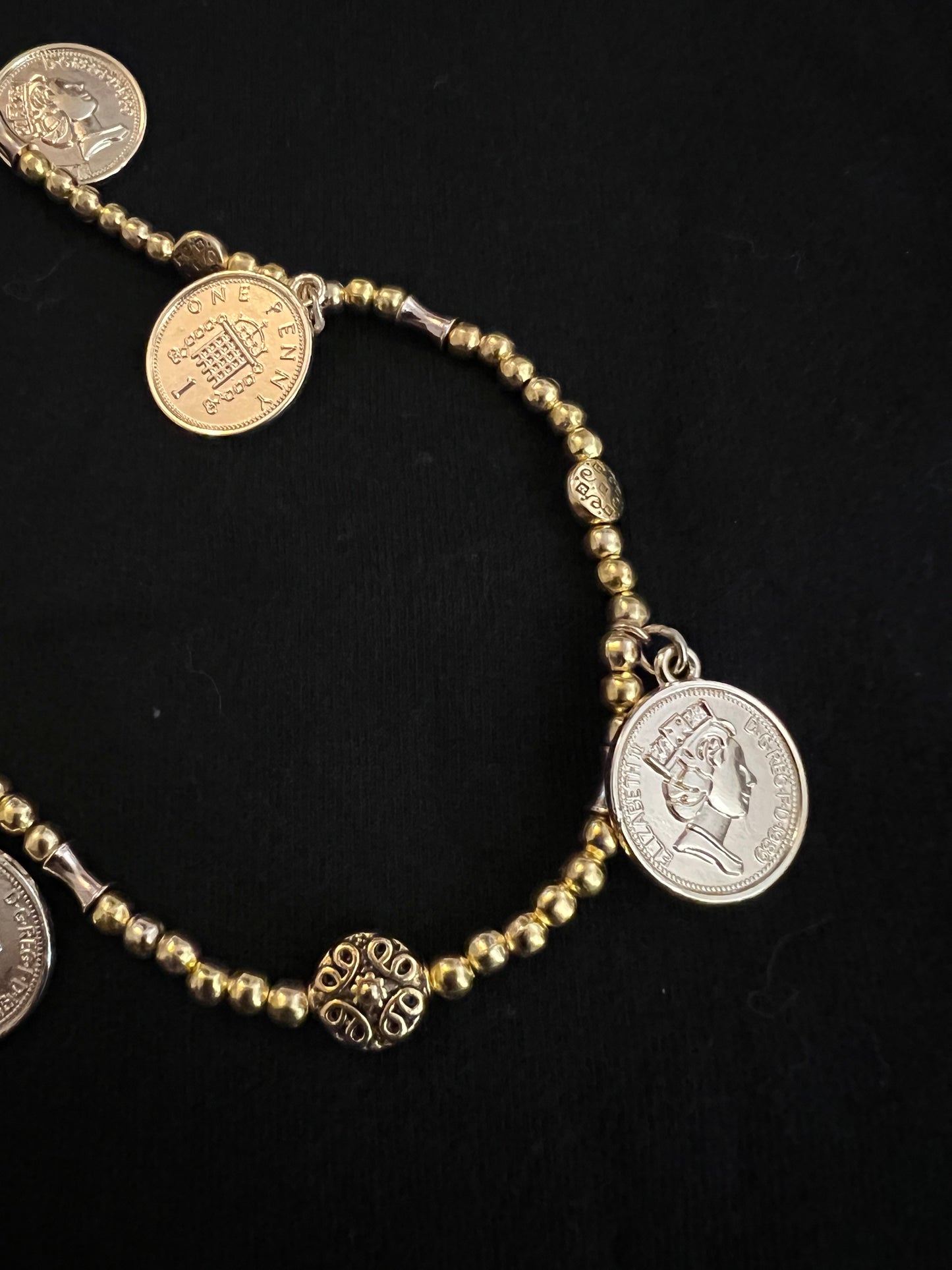 ZA20 Gold Queen Token Dangle