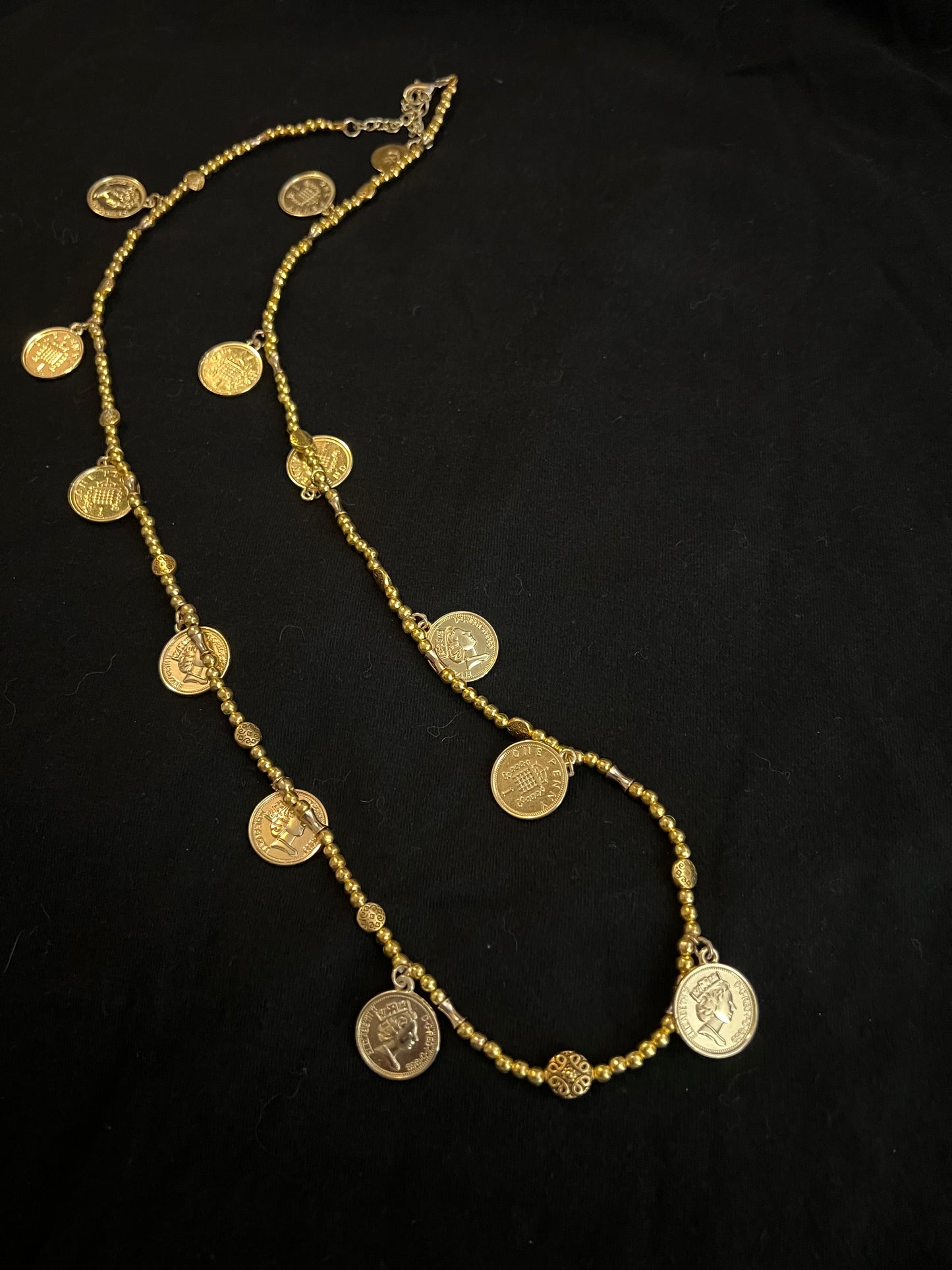 ZA20 Gold Queen Token Dangle