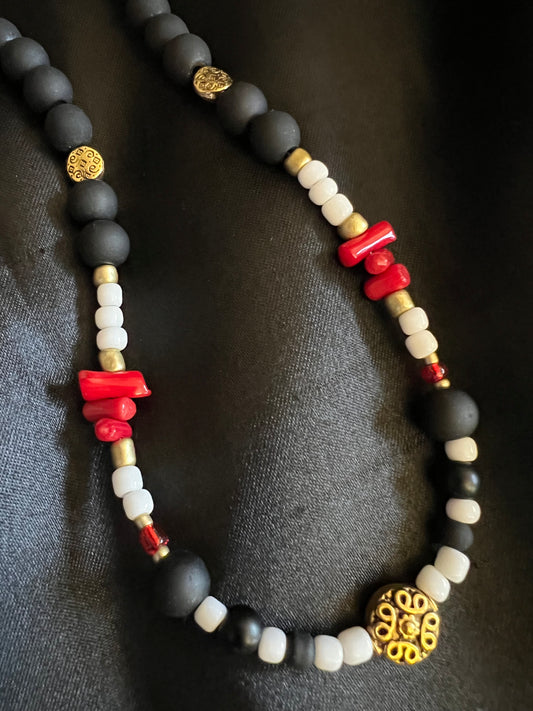 T01 1a Necklace "Teeth"